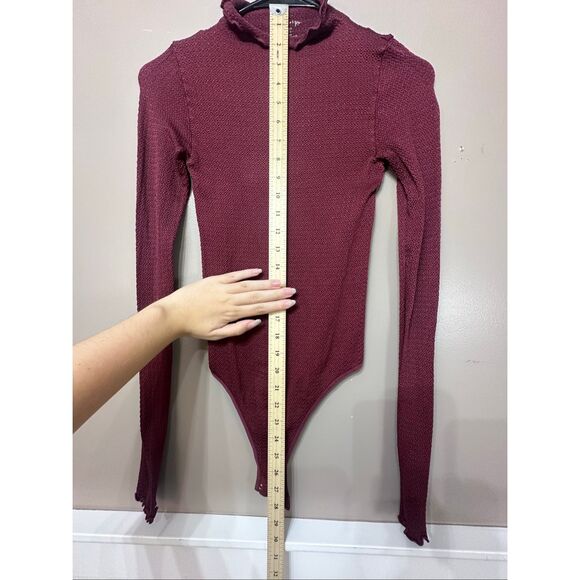 NWOT INTIMATELY FREE PEOPLE Make It A Mock Neck Seamless Long Sleeve Bodysuit XS - Picture 8 of 10